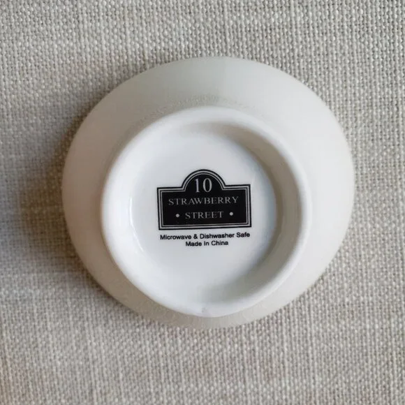 Set of 4 small Dipping Boat Bowls by 10 Strawberry Street - Oven, MW, & DW safe - Picture 3 of 3